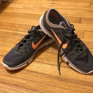 Women’s nike training flex supreme trs
